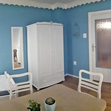 Holiday Dwór Oficyna Casa de Férias Zaniemyśl